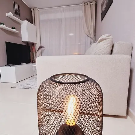 Evita Luxury - Near Playa Locos With Pool טורבייחה