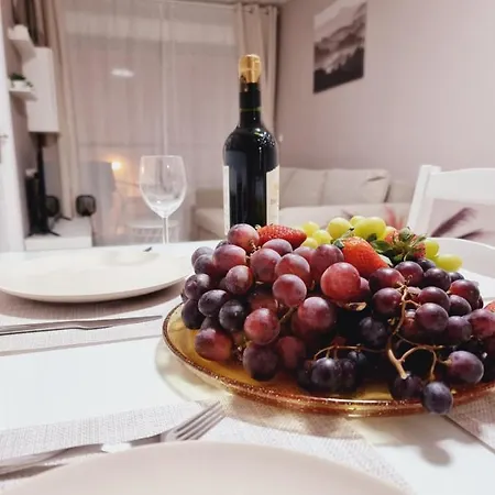 Evita Luxury - Near Playa Locos With Pool טורבייחה