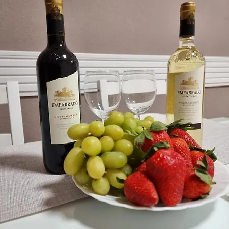 Evita Luxury - Near Playa Locos With Pool